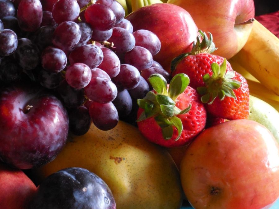 Picture of healthy fruits that would contribute to having good nutrition. 