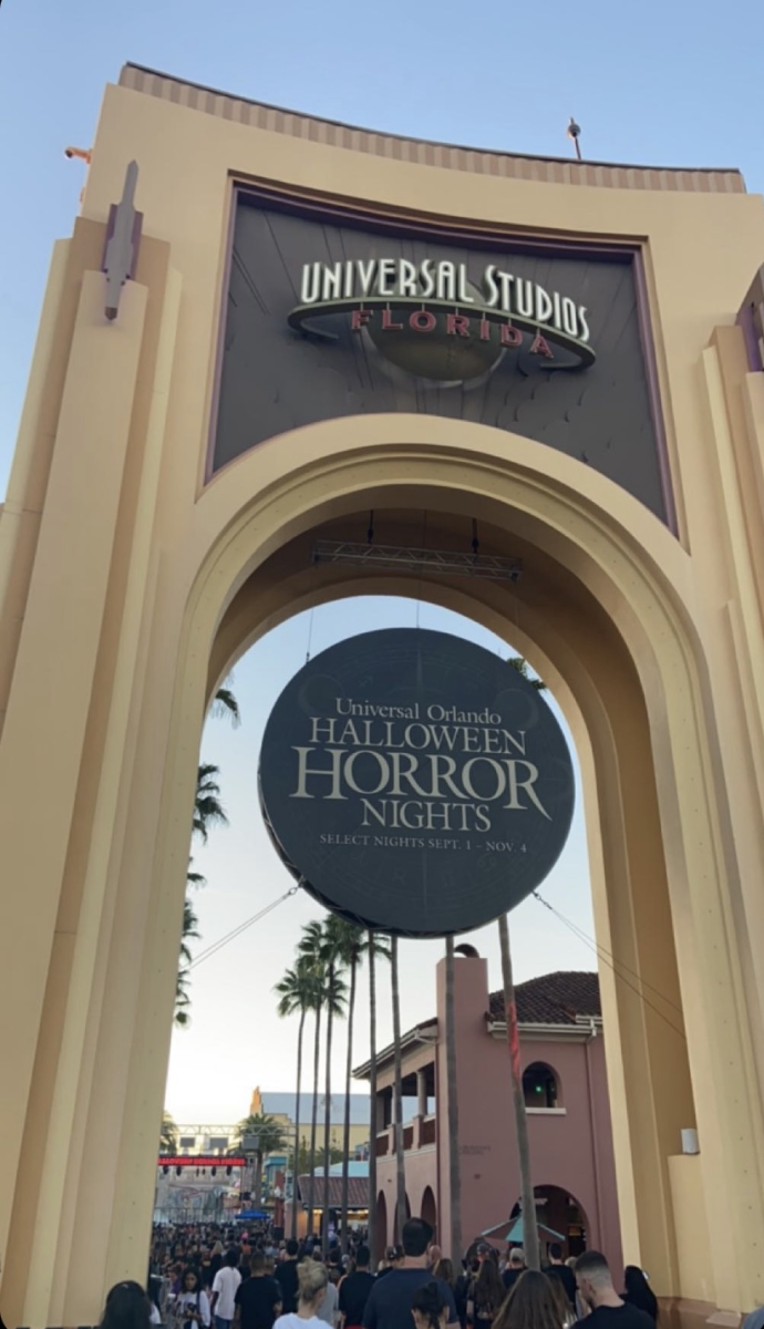 Entrance to Haloween Horror Nights 2023.