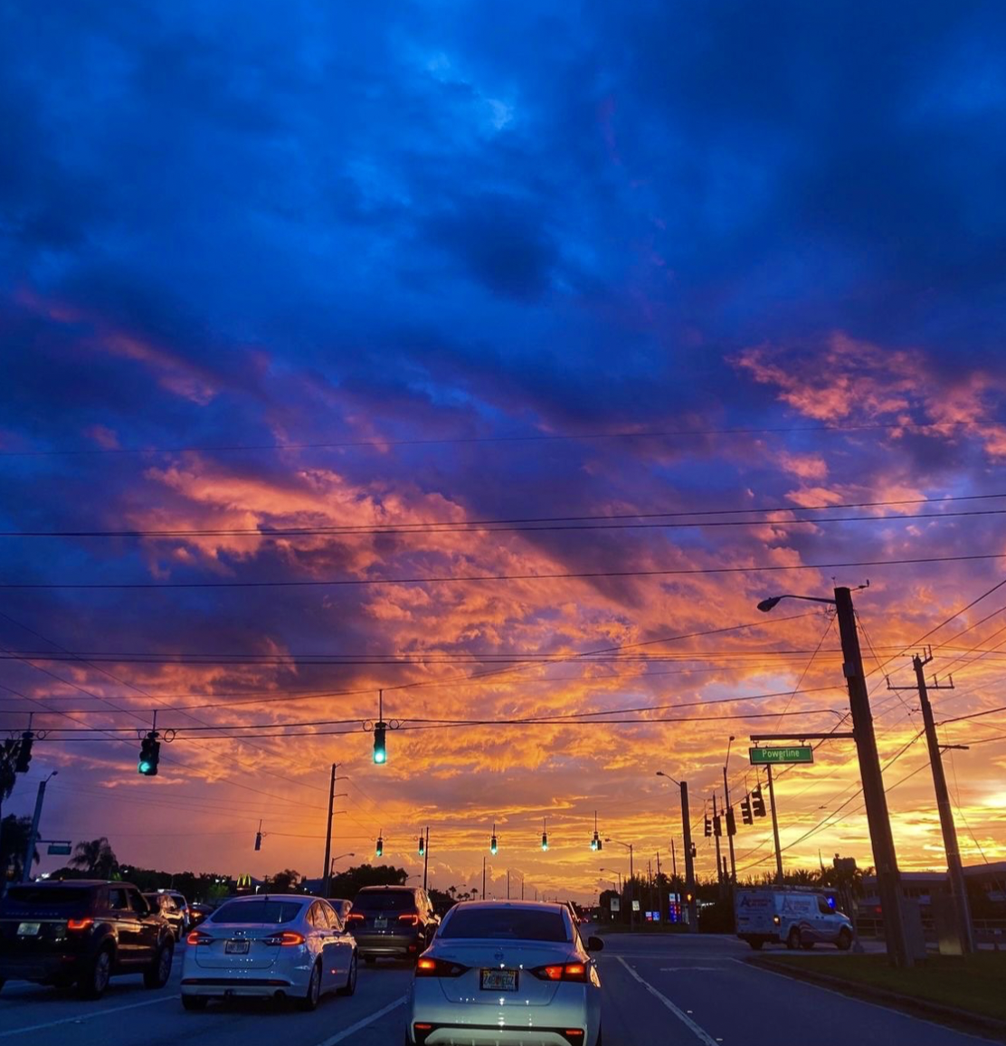 A+sunset+over+Palmetto+Park+Rd.+in+Boca+Raton%2C+Florida
