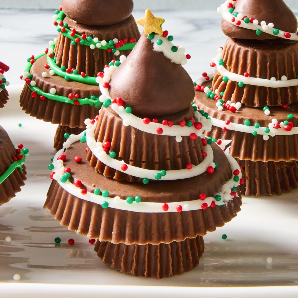 Mini Reese's Peanut Butter Cup decorated christmas trees.